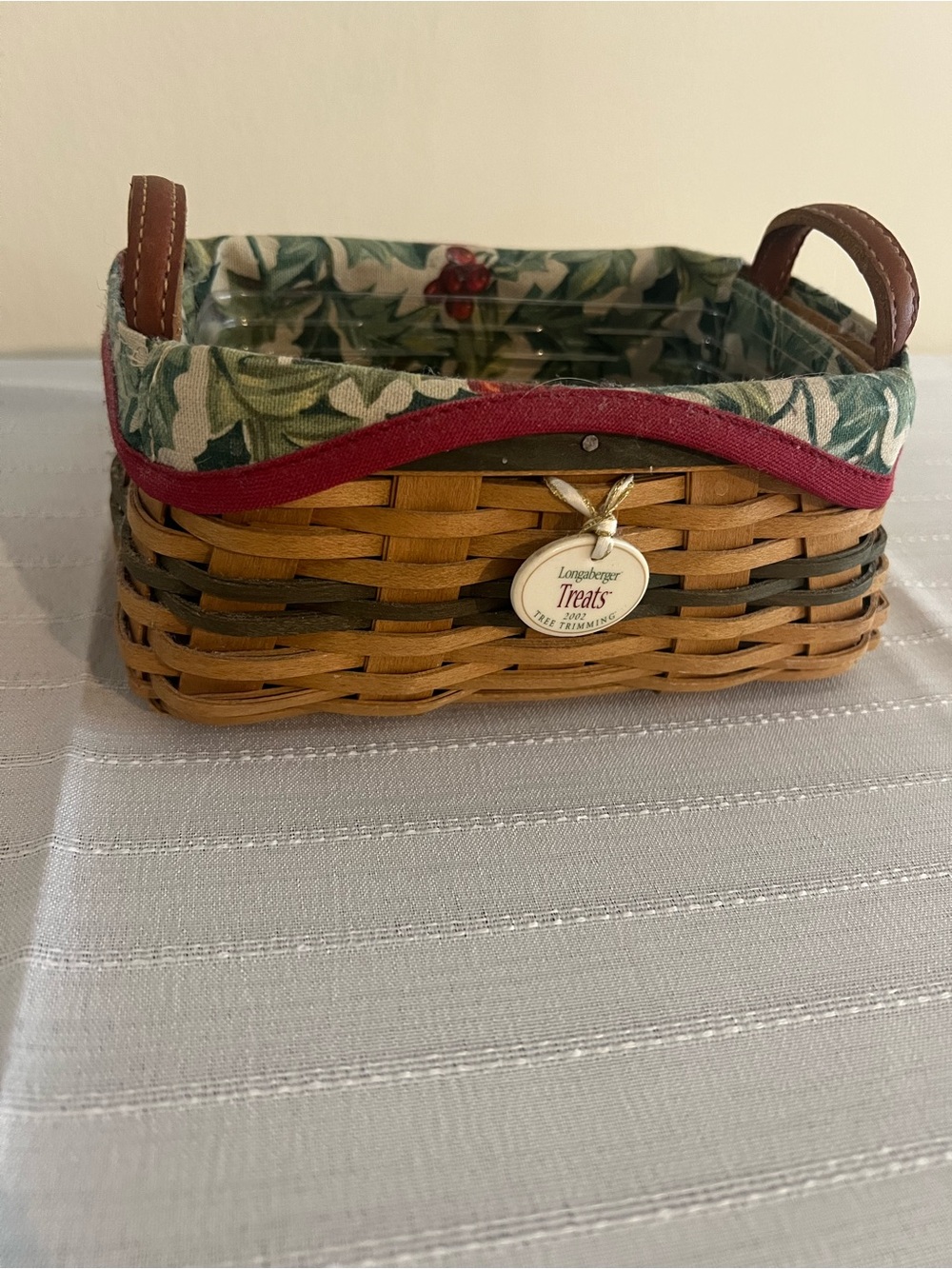 Longaberger Brown Woven Treats  Tree Trimming Basket with Liner & Insert